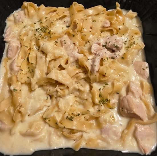 Chicken Alfredo.